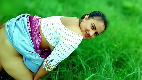 Indian girl enjoys hot outdoor jungle sex with her devar