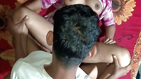 Indian babe fucks her friend in big ass in amateur