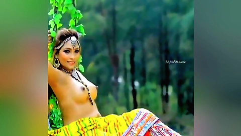 Natasha k is playing with her body in the hot breeze