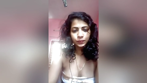 Indian girl is a good girl and she is ready to show off