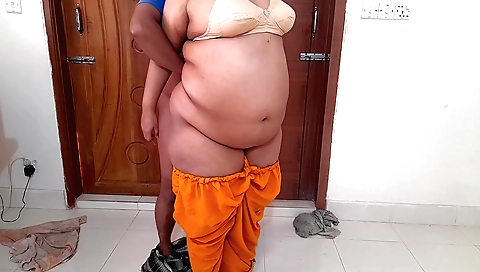 Indian stepmom has a fat boobed body on a kitchen scene