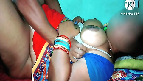 Indian chick makes wild webcam video with big ass and hairy pussy