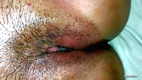 Sexy lady oil massages in homemade solo porn video